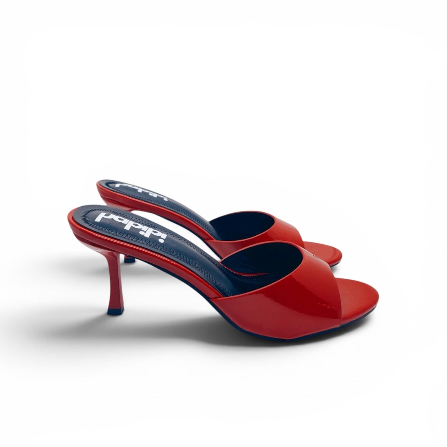 " Marwa " sandalo red